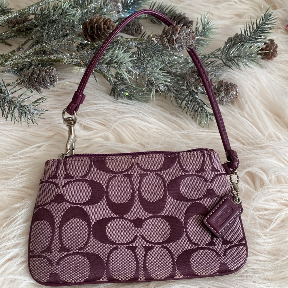 COACH wristlet - Picture 6 of 7